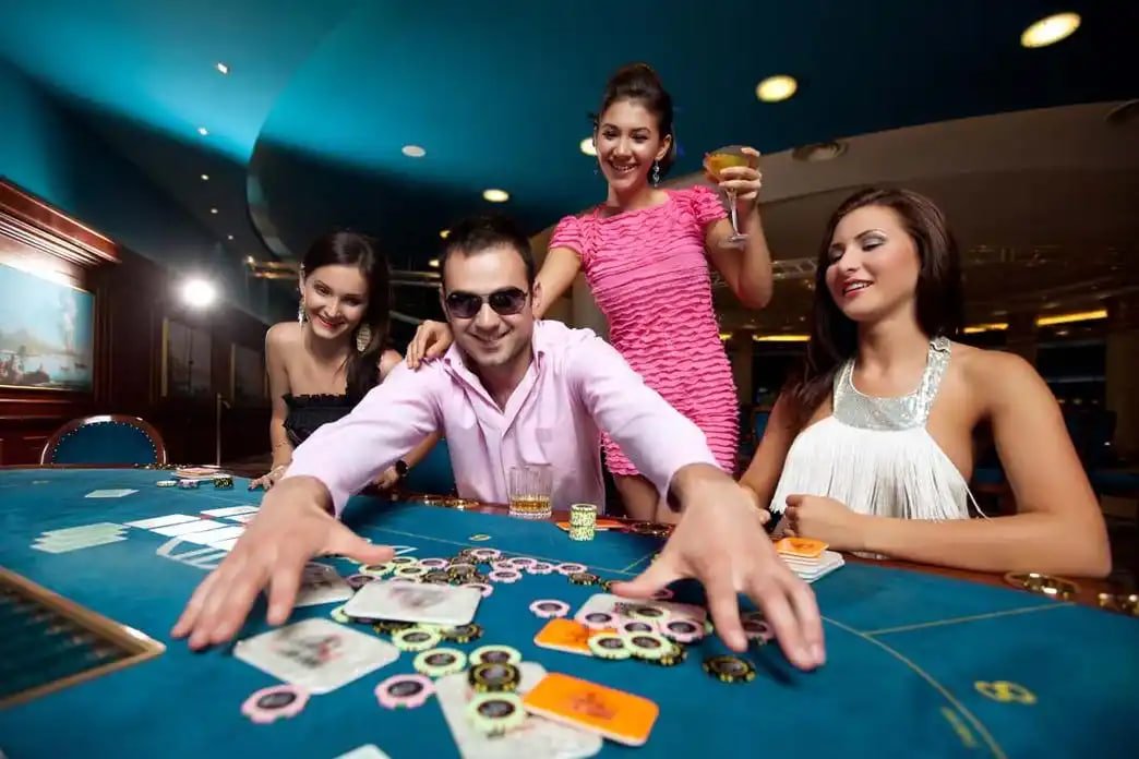 Tampilan beragam jenis game slot di platform pakarjp